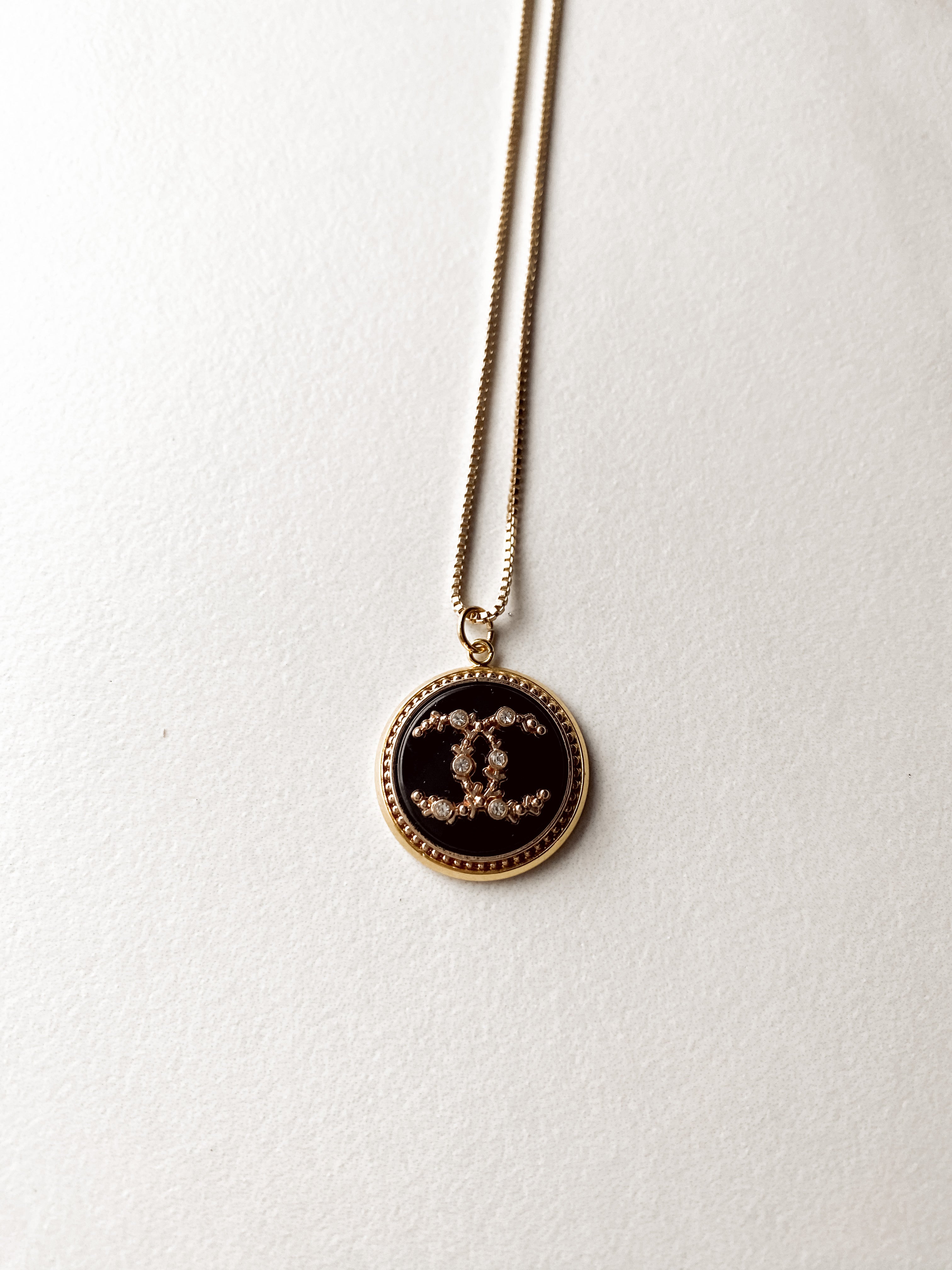 Black Crystals Necklace